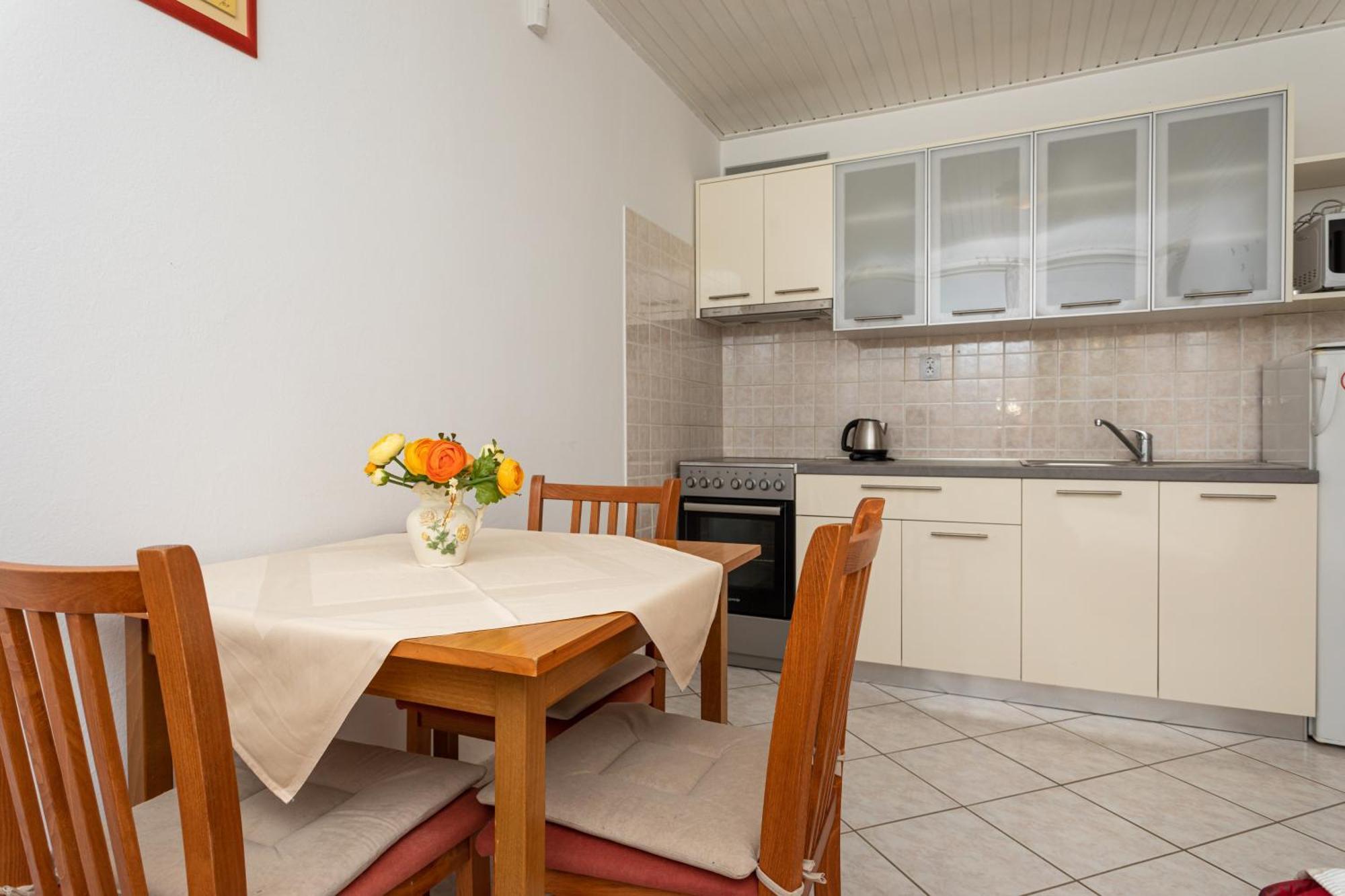 Apartments Villa Ana คิร์ก ห้อง รูปภาพ
