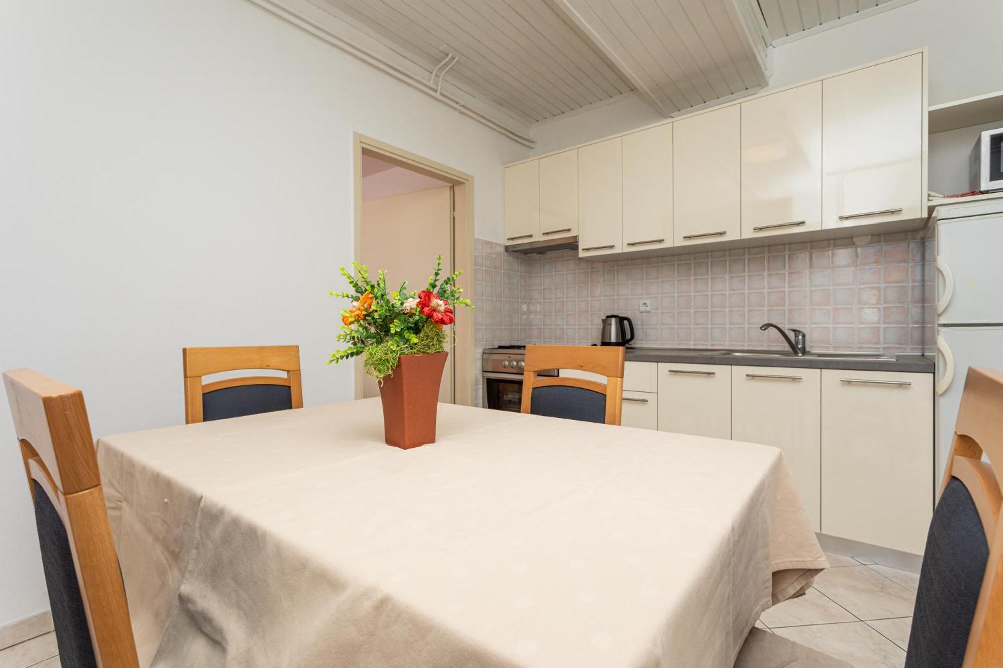 Apartments Villa Ana คิร์ก ห้อง รูปภาพ